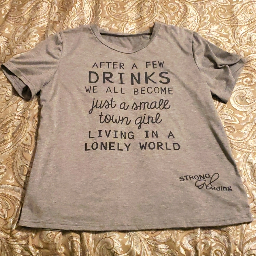 SMALL TOWN GIRL t-shirt, Womens 2XL, gray with black.